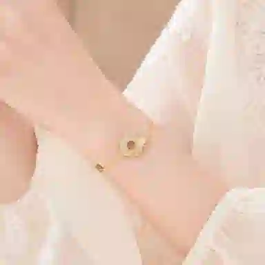 老凤祥 岁岁平安 新中式幸福圆满平安扣银链 气质清冷感简约百搭轻奢小众 女朋友闺蜜约会恋爱表白告白手饰#好运天然 玉髓 手链女生 女款