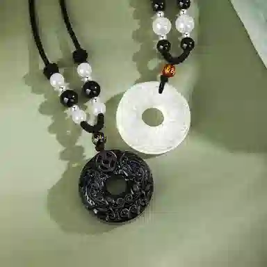 老凤祥 貔貅平安扣吊坠 新中式本命年招财纳福转运毛衣链大气中性吊坠 女朋友男朋友父亲纪念日周年礼物 玛瑙 项链 男女同款情侣款