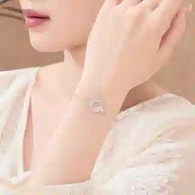 老凤祥 岁岁平安 新中式幸福圆满平安扣银链 气质清冷感简约百搭轻奢小众 女朋友闺蜜约会恋爱表白告白手饰#好运天然 玉髓 手链女生 女款