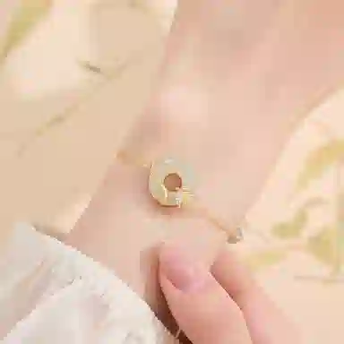 老凤祥 岁岁平安 新中式幸福圆满平安扣银链 气质清冷感简约百搭轻奢小众 女朋友闺蜜约会恋爱表白告白手饰#好运天然 玉髓 手链女生 女款