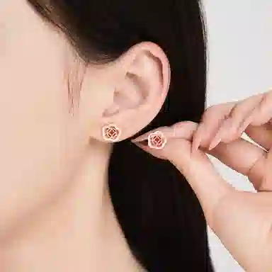 S925