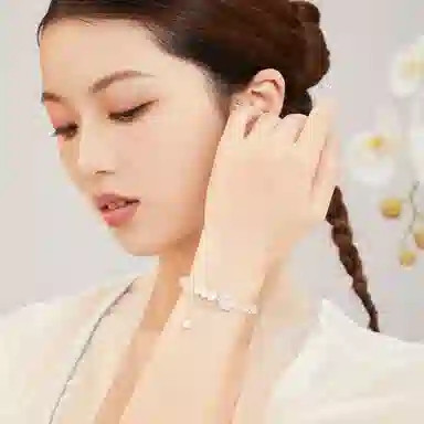 S925
