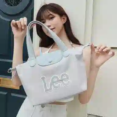 Lee