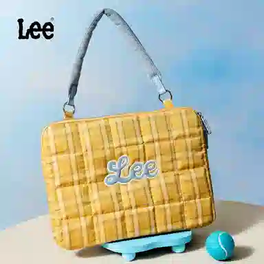 Lee Quilted Shoulder Bag