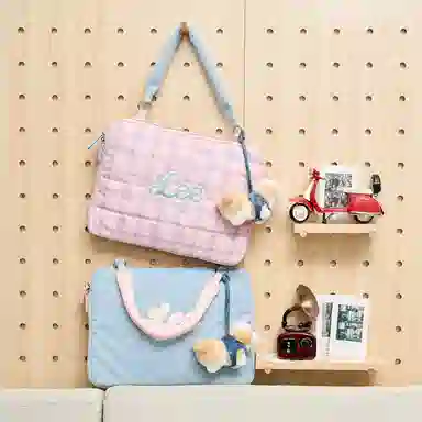 Lee Quilted Shoulder Bag