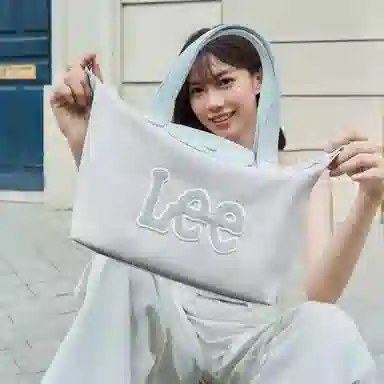 Lee