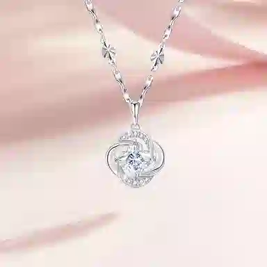 925