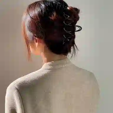 秦福炫 黑色波浪 后脑勺鲨鱼夹高级感盘发大号 发夹 女款