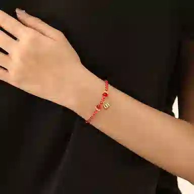 999