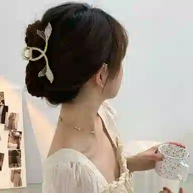 秦福炫 鱼尾抓夹高级感后脑勺盘  发夹 女款