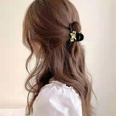 秦福炫 爱心蝴蝶 简约时尚后脑勺半盘发八字鲨鱼 发夹 女款