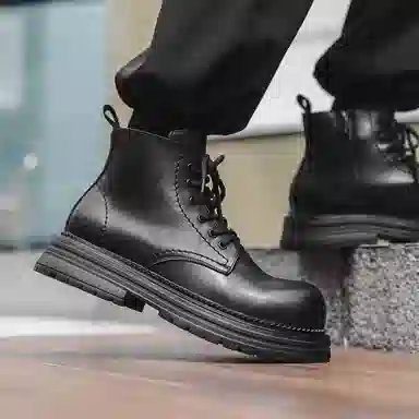 超纤皮 英伦高帮工装复古机车风格舒适日常通勤百搭 短靴 男款 黑色