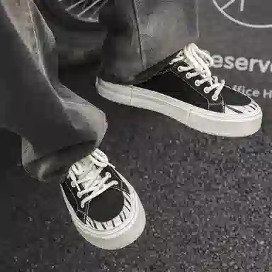 FAPAI Canvas Sneakers