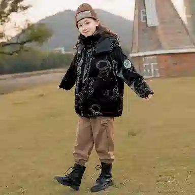 鸭鸭 童装 纯色反光宇航员连帽中长款羽绒服 儿童款