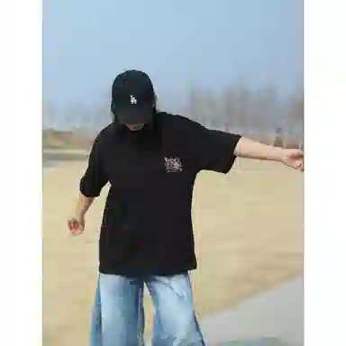 AYEA Vintage Floral Tee