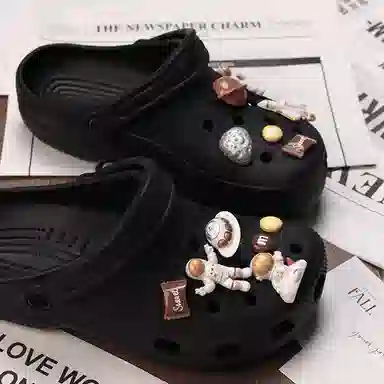 ZUOWEISHIJIA Crocs