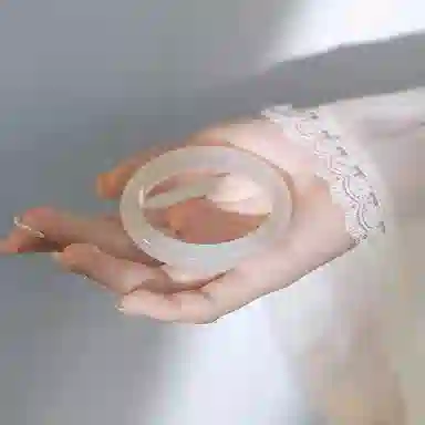 雅谷 金丝翠 白月光  一步一响 国风国潮 古风汉服旗袍 新中式 轻奢高级感 小众设计  优雅水润 气质显白 天山翠 玉石手镯 女款