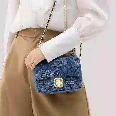 马莎兰缇 新款个性小众设计小金球菱格撞色拼接时尚通勤户外出行大容量 超纤合成革 单肩包斜挎包 常规 女款 牛仔蓝