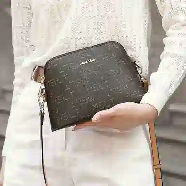 Mashalanti Letter Print Shoulder Bag