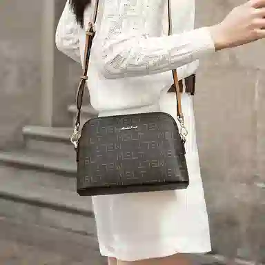 Mashalanti Letter Print Shoulder Bag