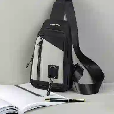 马莎兰缇 休闲简约时尚小众设计运动骑行风轻便时尚潮流通勤多功能背包 合成革 胸包 男款 黑配灰