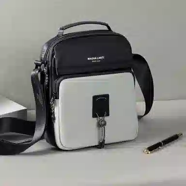 马莎兰缇 休闲百搭撞色通勤骑行机能风轻便潮流多功能 合成革 斜挎包 男款 黑配灰