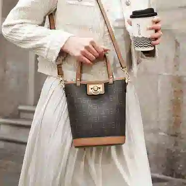 Mashalanti Vintage Print Shoulder Bag