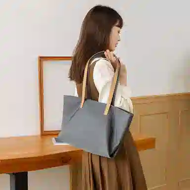 VANDEE Tote