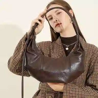 VANDEE Casual Leather Shoulder Bag