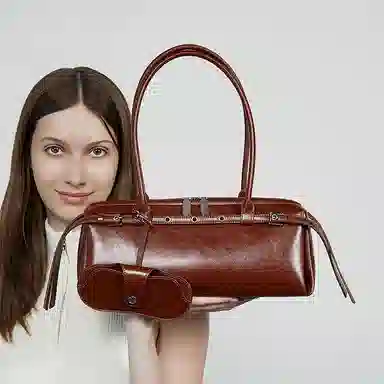 VANDEE Retro Shoulder Bag