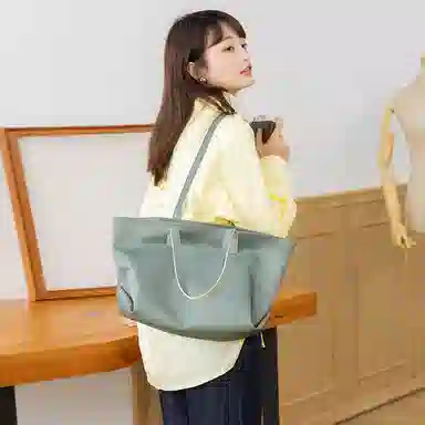 VANDEE Tote