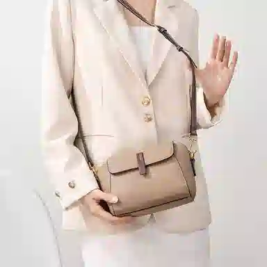 包包女实用通勤高级感小众时尚百搭简约个性潮流休闲轻便 牛皮 斜挎包 小号 女款 多色