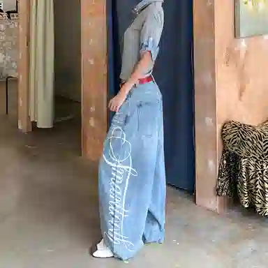 虫小绿 美式复古水洗猫须纹做旧字母印花设计小众高级感休闲长裤阔腿裤子宽松学院风通勤旅行百搭显瘦直筒牛仔裤 男女同款