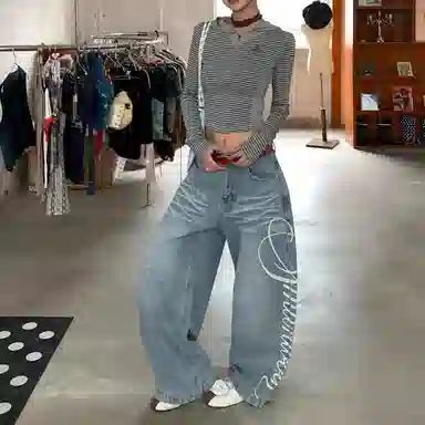 虫小绿 美式复古水洗猫须纹做旧字母印花设计小众高级感休闲长裤阔腿裤子宽松学院风通勤旅行百搭显瘦直筒牛仔裤 男女同款