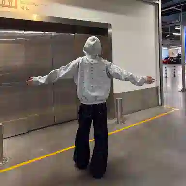虫小绿 美式复古脊骨小众设计金属柳钉连帽套头上衣做旧春秋季潮流高级感宽松休闲百搭情侣帽衫卫衣 男女同款