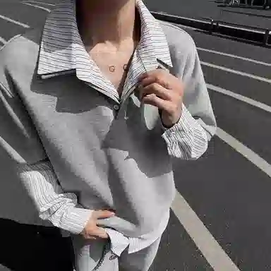 虫小绿 美式复古假两件拼接条纹痞帅高级感衬衫领套头上衣内搭春秋季百搭宽松休闲潮流插领设计长袖卫衣 男女同款