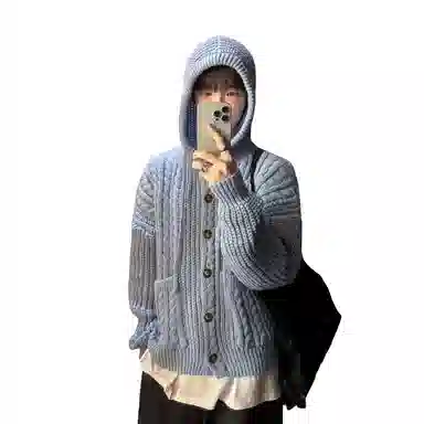 虫小绿 美式高街姣花纹麻花氛围感连帽毛衣外套秋冬季慵懒高级感日常穿搭舒适保暖休闲时尚潮流个性纽扣开衫情侣百搭针织衫  男女同款