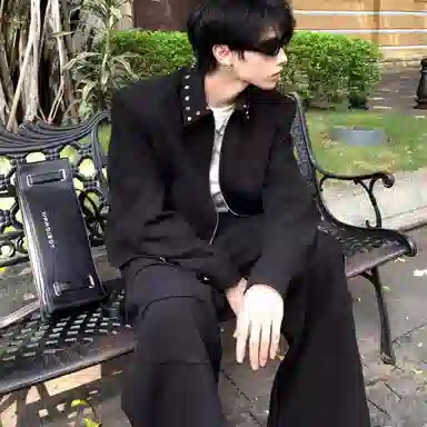 虫小绿 美式街头潮牌小众金属铆钉设计感垫肩翻领外套短款上衣春秋季高级感休闲百搭拉链夹克 男女同款