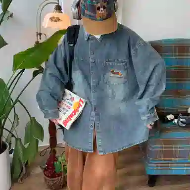 虫小绿 美式复古腊肠狗刺绣拼接水洗翻领长袖衬衫上衣纯色设计感春秋季潮流宽松百搭通勤情侣牛仔外套 男女同款