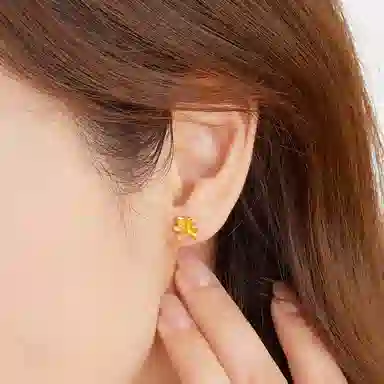 六福珠宝 气质 黄金 玉兰花 耳饰 足金 耳钉 女款