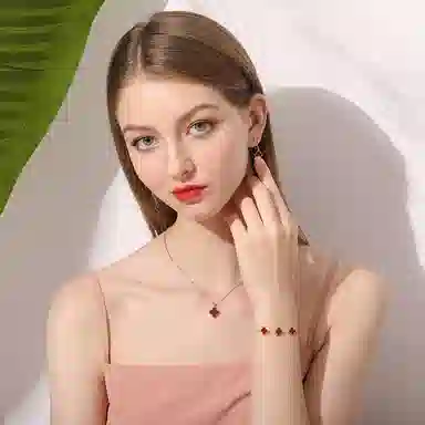 GRACE GIRL Lucky Clover Bracelet