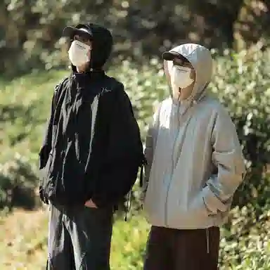 潮流舒适宽松美式时尚设计感简约山系户外露营通勤轻薄运动吸汗速干休闲多功能超轻透气凉感抽绳连帽情侣百搭外套防晒服 男女同款