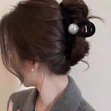 ZANC Velvet Large Hair Clip