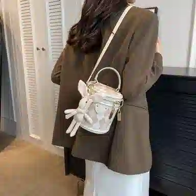 SEVENMOONS Bucket Bag