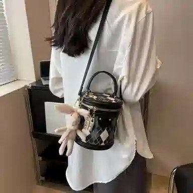 SEVENMOONS Bucket Bag
