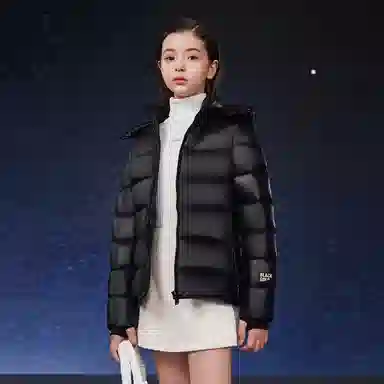 高梵 黑金舒适保暖百搭洋气时尚羽绒服 青少年