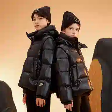 高梵 黑金鹅绒小火山旗舰系列短款四格加厚羽绒服 儿童款 黑色