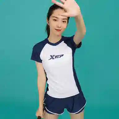 特步 锦鲤印花平角短袖连体泳装 女款