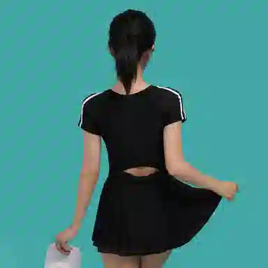 特步 撞色条纹短袖短裙连体泳装裙 黑色