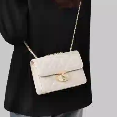 C°BANNER Classic Chain Square Bag Milk White